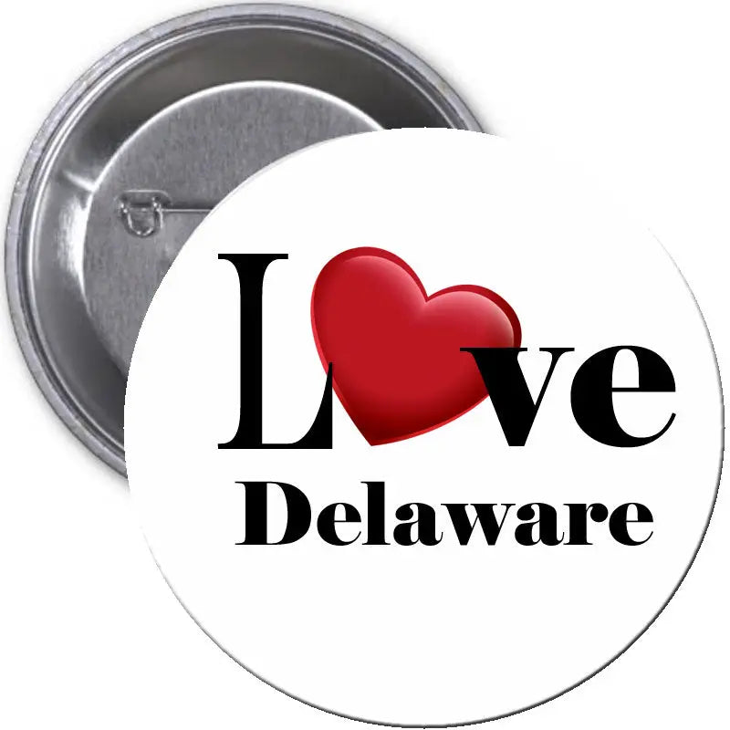 2.25-inch round Delaware magnet with red heart and 'Love Delaware' text