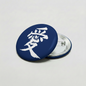Blue round letter pinback with white Chinese character